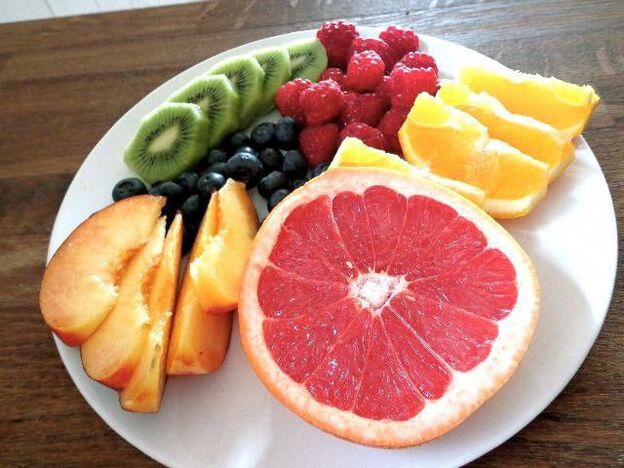 фрукти та ягоди для улюбленої дієти